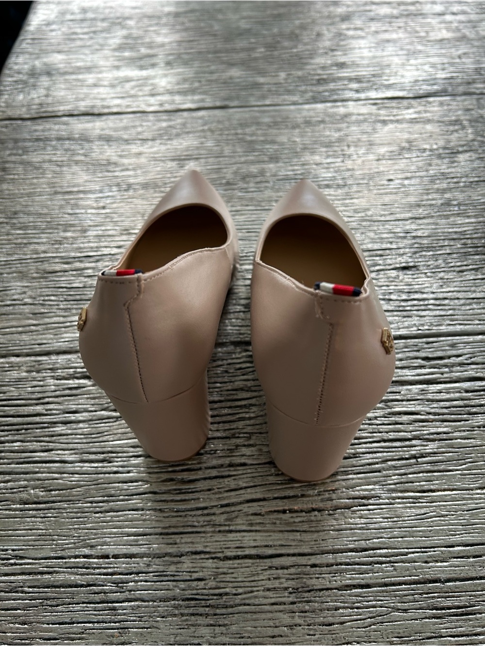 Tommy Hilfiger Blush Pointed-Toe Pumps with Signature Stripe NEW - Picture 2 of 10